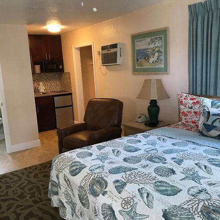 Carlton House Motel And Suites St. Pete Beach Ngoại thất bức ảnh