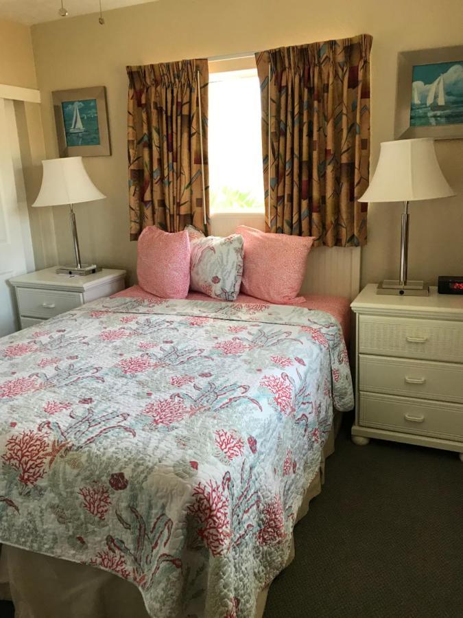 Carlton House Motel And Suites St. Pete Beach Ngoại thất bức ảnh