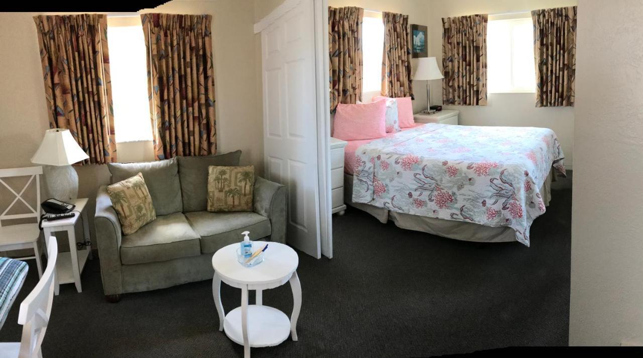Carlton House Motel And Suites St. Pete Beach Ngoại thất bức ảnh