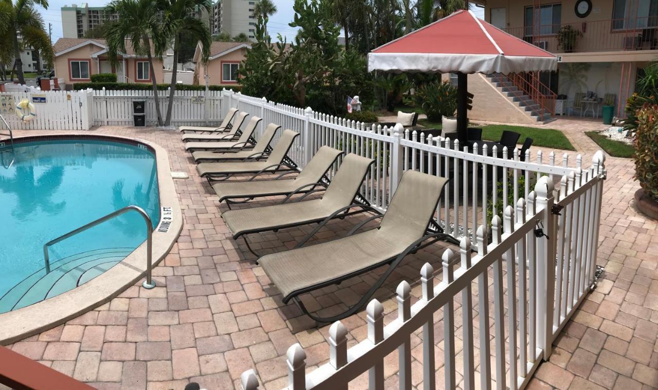 Carlton House Motel And Suites St. Pete Beach Ngoại thất bức ảnh