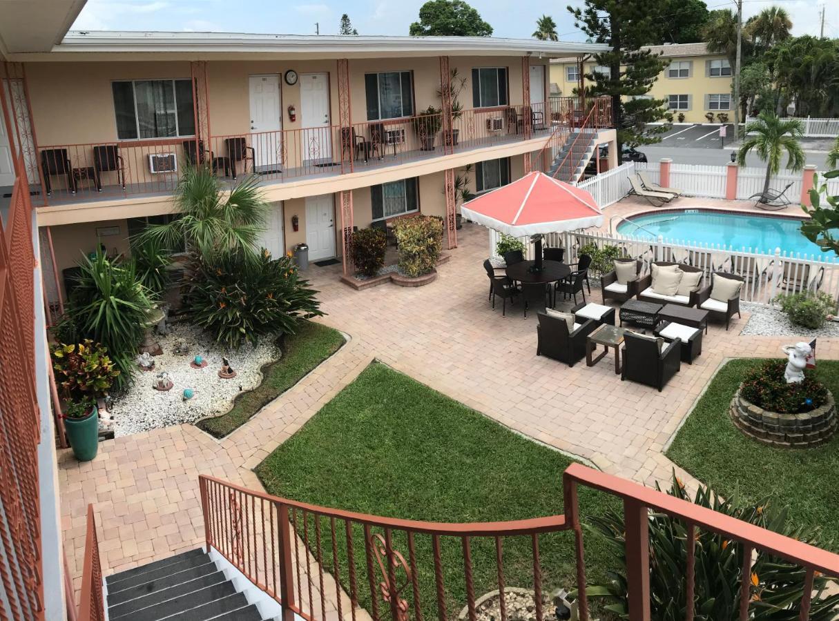 Carlton House Motel And Suites St. Pete Beach Ngoại thất bức ảnh