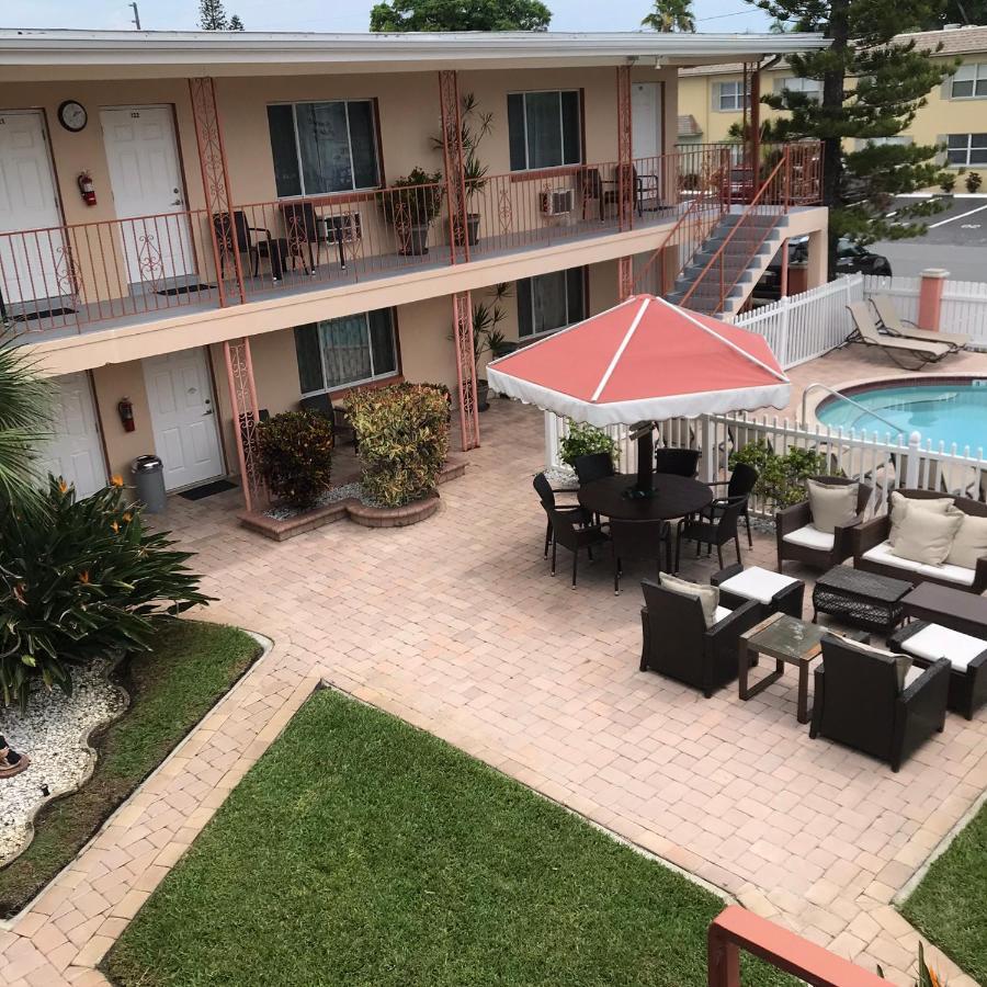 Carlton House Motel And Suites St. Pete Beach Ngoại thất bức ảnh