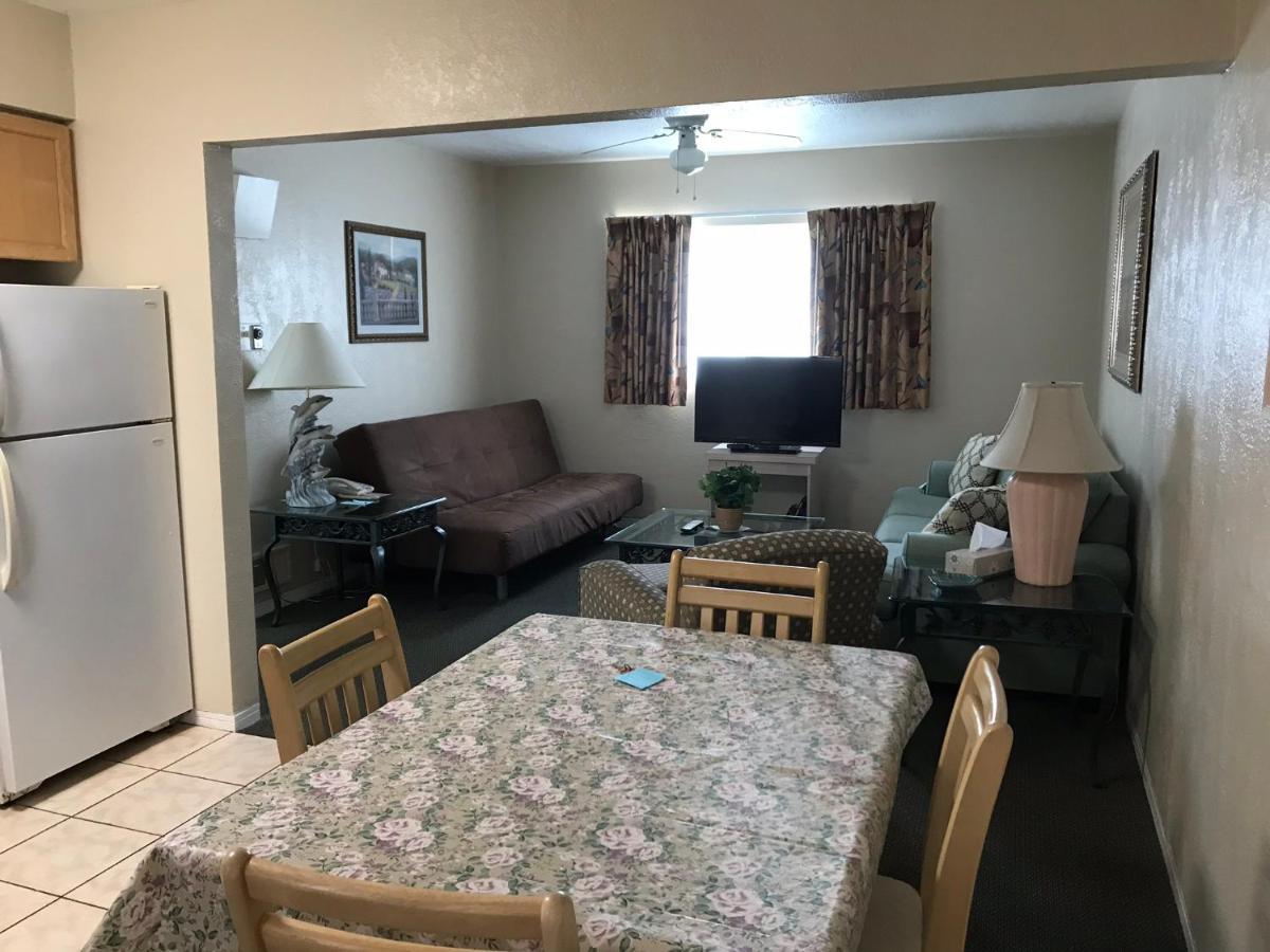 Carlton House Motel And Suites St. Pete Beach Ngoại thất bức ảnh