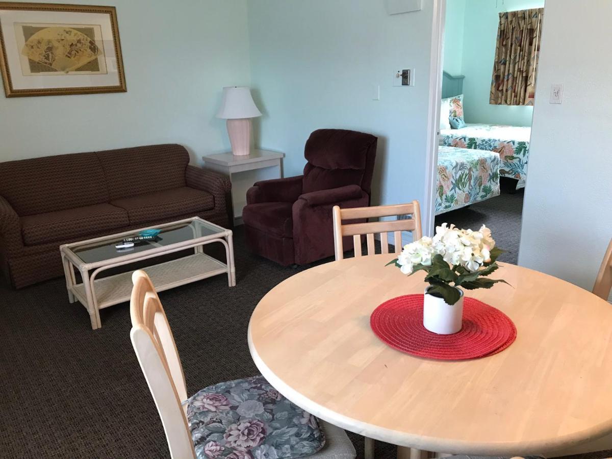 Carlton House Motel And Suites St. Pete Beach Ngoại thất bức ảnh