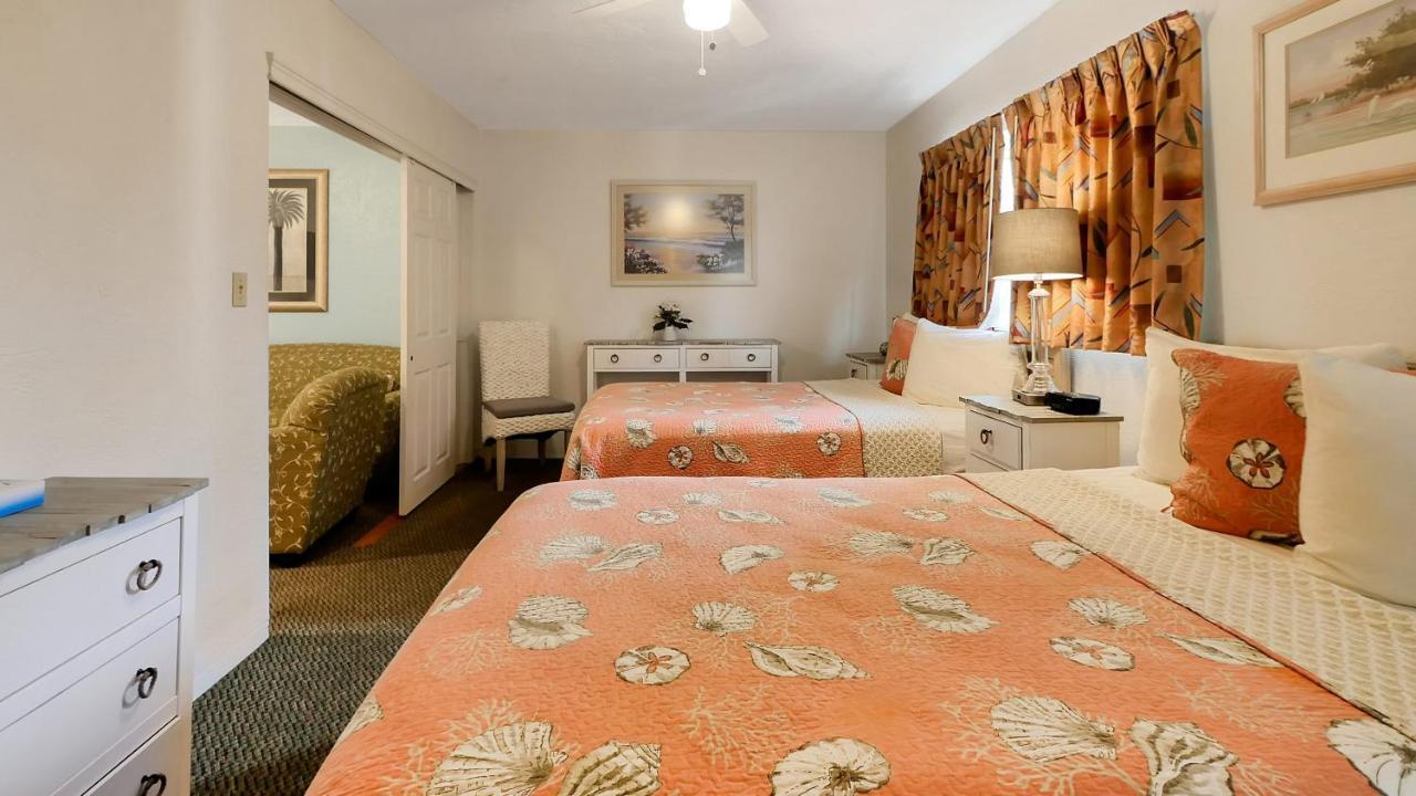 Carlton House Motel And Suites St. Pete Beach Ngoại thất bức ảnh